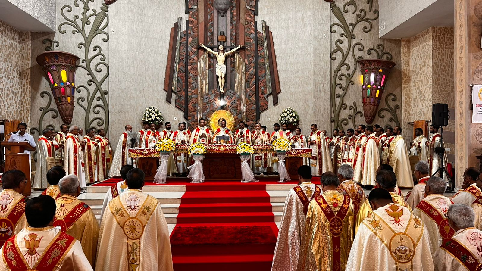 നിർഭയത്വമാണ് പൗരോഹിത്യത്തിന്റെ മുഖമുദ്രയെന്ന് എറണാകുളത്തെ ഏകം കൂട്ടായ്മ